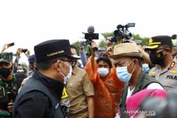 Ridwan Kamil: Penanganan banjir harus tetap terapkan prokes