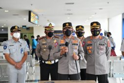 Liburan Imlek Korlantas gelar swab antigen acak di rest area tol Jawa