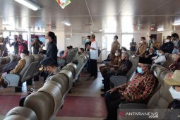 Seratusan wartawan ikuti puncak hari pers di atas kapal