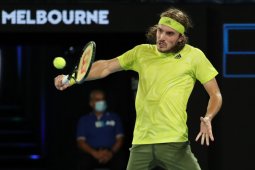 Australian Open: Tsitsipas habiskan lima set untuk lewati Kokkinakis
