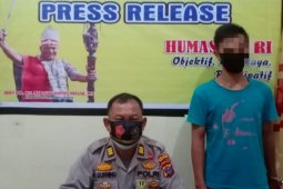 Buruh bangunan ini diamankan dari atas bukit