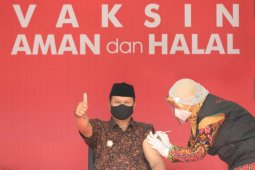 Divaksin COVID-19 kedua, Wali Kota Madiun ajak warga sukseskan program vaksinasi
