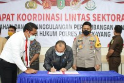 Forkopimda Bengkayang soroti pentingnya upaya penanganan tambang ilegal