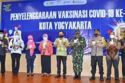 Berpacu dengan waktu tuntaskan vaksinasi COVID-19