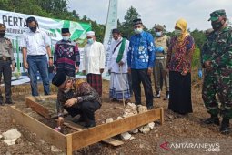 Bupati Balangan letakkan batu pertama pembangunan gedung sekolah Islam Terpadu