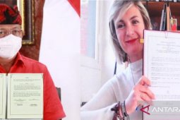 Gubernur Koster-Christian Dior tandatangani kerja sama promosi Tenun Endek Bali