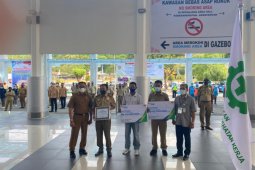 BPJAMSOSTEK  serahkan santunan jaminan kematian dua pegawai honor Pemprov Maluku