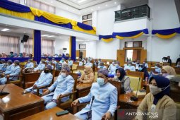 Anggota DPRD Garut mulai divaksin COVID Maret 2021