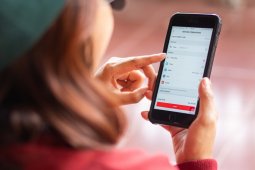 Telkomsel gandeng dompet digital dukung program belanja online