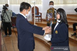 Cara Unik di tengah pandemi, Fakultas Teknik Unej gunakan robot saat yudisium