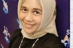 Inge Gesinovita, sukses perkenalkan perhiasan batu buatan tangan