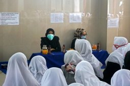 Ketua TP-PKK Kediri imbau remaja tak menikah usia dini