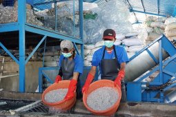 Tangani sampah plastik, air mineral "Aqua" dukung pemerintah cari solusi