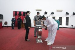 Bupati Landak lantik kades Pergantian Antar Waktu