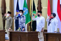 Pelantikan 17 kepala daerah di Jatim dibagi tiga sesi