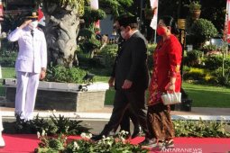 Pramono Anung hadiri pelantikan putranya sebagai Bupati Kediri di Grahadi