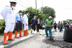 Bupati Sidoarjo  perintahkan perbaikan kerusakan Jalan Lingkar Barat