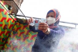 Dispendukcapil Kota Madiun musnahkan puluhan KTP elektronik rusak
