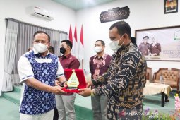 Suasana haru warnai pisah sambut Kajari Aceh Timur