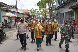 Ning Ita minta warga waspada penyebaran COVID-19 di lingkungan padat penduduk