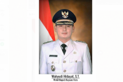 Wabup Kapuas Hulu minta perangkat daerah bekerja sesuai aturan