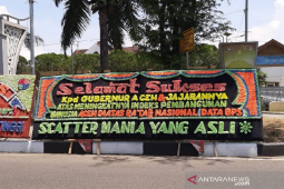 Pendopo Gubernur Aceh dibanjiri papan bunga ucapan terima kasih