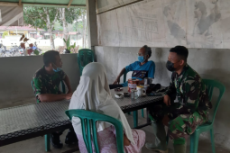 Personel TMMD terapkan Protkes saat berbaur dengan masyarakat