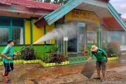 Kadisdik apresiasi hijau daun bersihkan sekolah pasca banjir
