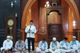 Wali Kota Sibolga Sholat Subuh berjamaah dengan staf dan Majelis Dzikir Al-Firdaus Langkat