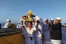 Nyepi, Pemkab Gianyar minta warga adakan Melasti ke pantaI terdekat