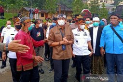 Menparekraf ajak pelaku UMKM di desa wisata adaptasi teknologi
