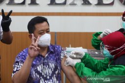 Sekda Kota Bandung berstatus penerima vaksin terkonfirmasi positif COVID-19