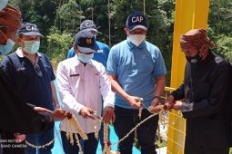 Chandra Asri Bangun Jembatan Gantung Buka Akses Warga Pedalaman di Lebak