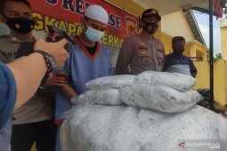 Polisi Cianjur tangkap pencuri belasan ribu pengait bra