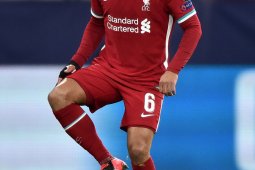 Thiago Alcantara dikritik, Jurgen Klopp pasang badan