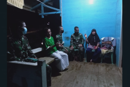 Satgas TMMD Kodim 1206/PSB  manfaatkan waktu untuk Komsos