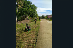 Satgas TMMD Kodim 1206/PSB ajak masyarakat bersihkan jalan