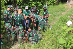 Satgas TMMD Kodim 1206/PSB perbaiki jembatan di tempat Wisata
