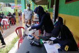 Jasa Raharja - Polda Babel Gelar Pengobatan Gratis di Pulau Nangka