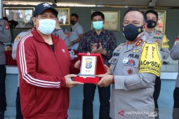 Olahraga bersama pererat silaturahmi Polda Kalsel dan Polda Kalteng