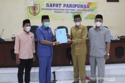 Wabup hadiri paripurna pandangan umum Fraksi DPRD terhadap tiga Raperda