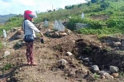 Kemarin, warga bongkar makam COVID-19 hingga 54 calon hakim agung daftar KY