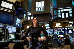 Wall Street  beragam, Dow catat rekor tertinggi kelima beruntun