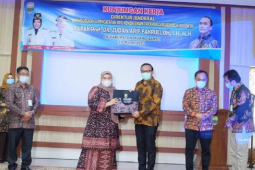 Bupati Masnah terima kunjungan Dirjen Kependudukan dan Capil Kemendagri