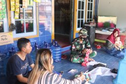 Satgas TMMD Ke 110 ingatkan pemilik warung jaga Protkes COVID-19