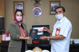 Gandeng Untag, Fraksi PDIP ingin anggota DPRD Jatim sekolah S2-S3