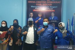 Demokrat Jabar ancam pidana pengguna atribut ilegal