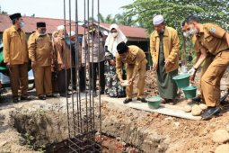 Pelaksana Wali Kota Binjai letakkan batu pertama pembangunan gedung Al-Kaffah