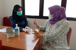 Hellyana: Tidak ada efek buruk usai divaksin