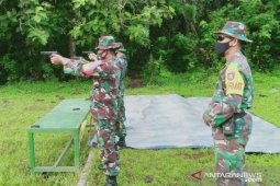 Tingkatkan profesionalisme prajurit, Kodim 1002/Barabai latihan menembak